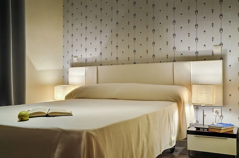 Apartamentos Las Cruces Seville Apartment