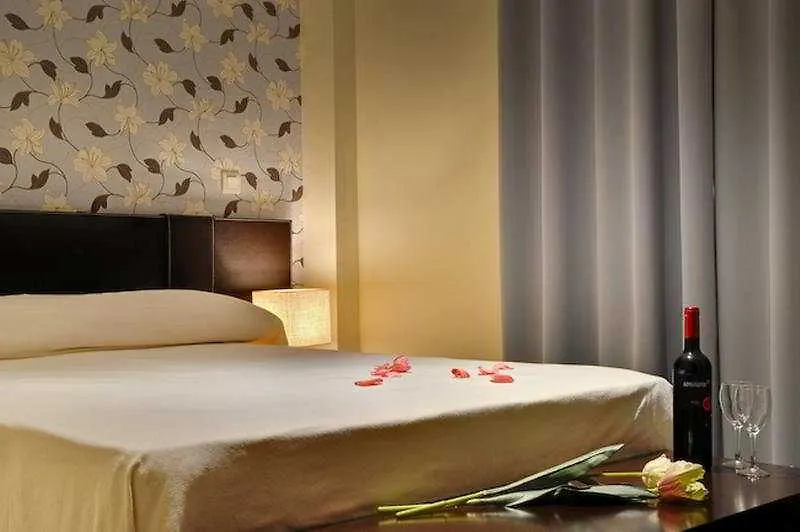 Apartamentos Las Cruces Seville 0*,  Spain